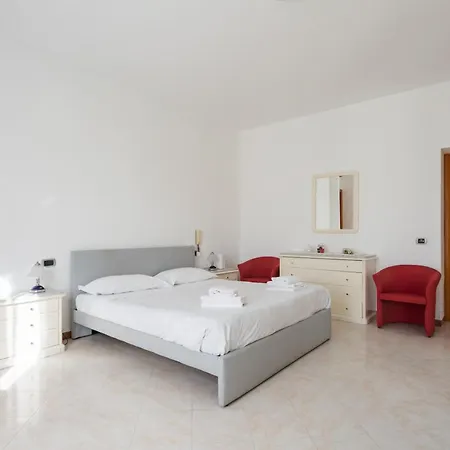 Milionaria By Dimorra * Napels